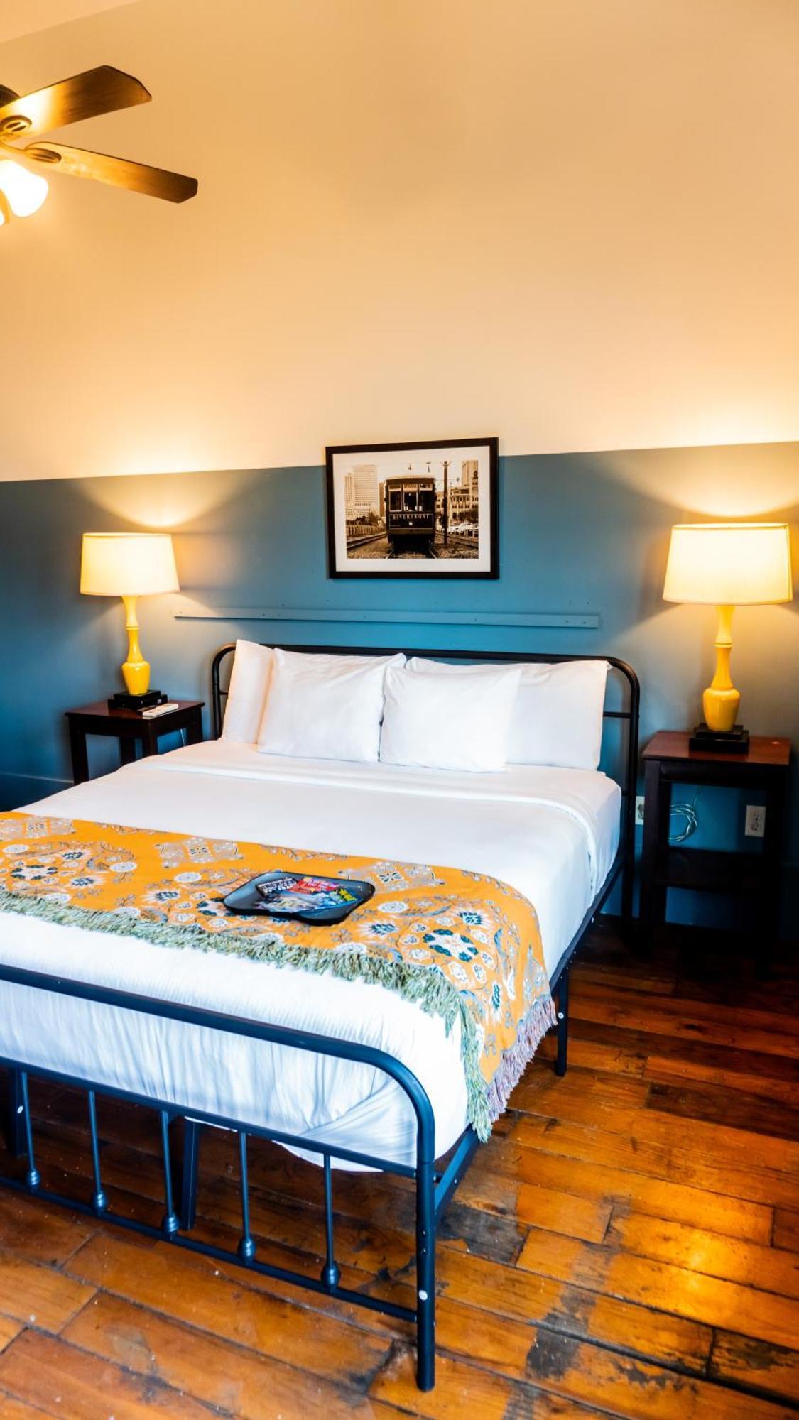 Historic Mardi Gras Inn Новый Орлеан Экстерьер фото