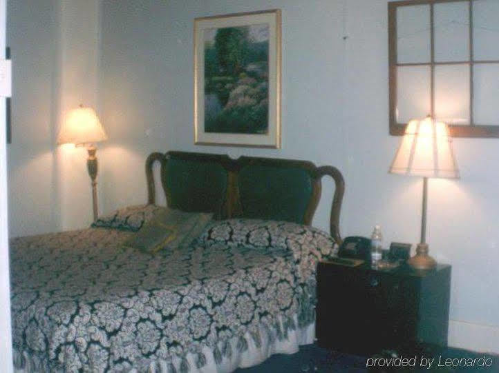 Historic Mardi Gras Inn Новый Орлеан Экстерьер фото